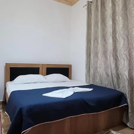 Saraci Room's Apartment
