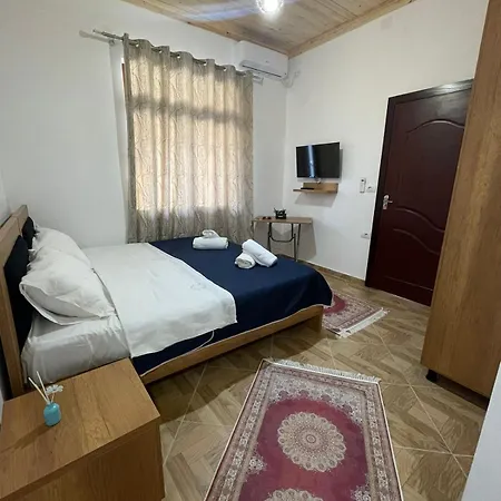 Saraci Room's Гирокастра